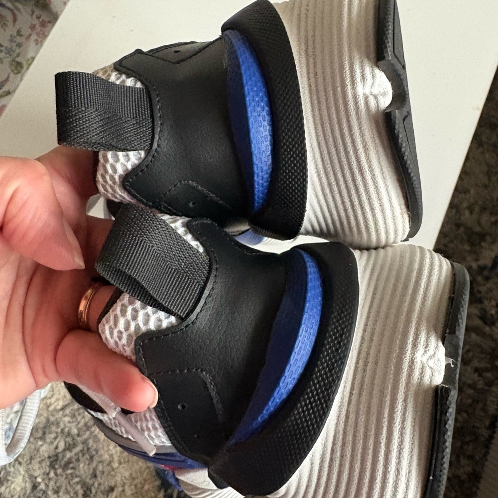 Under Armor shoes size men’s 7.5 - Picture 2 of 5